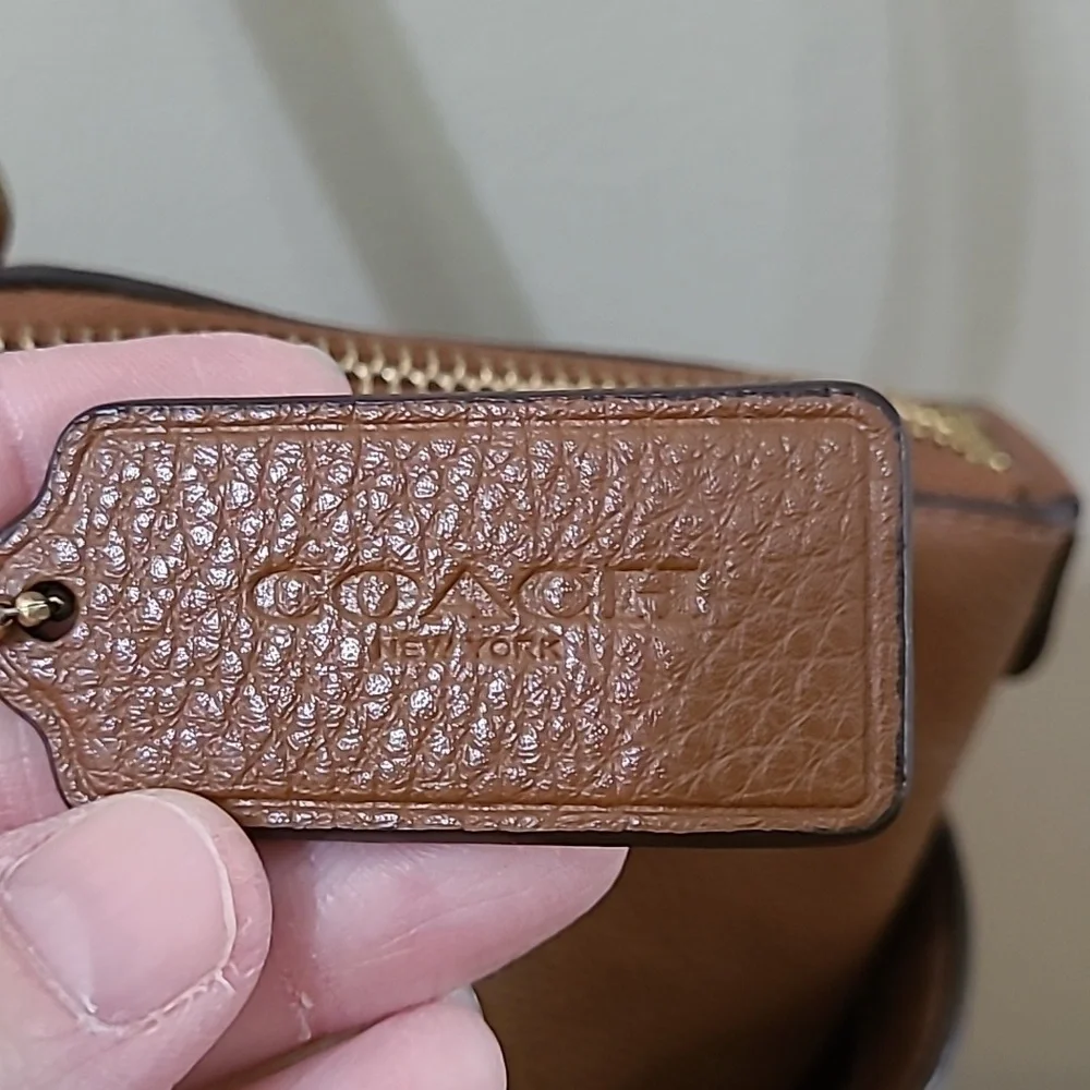 Coach Tan Leather Tote Bag with Dust Bag - Picture 2 of 16